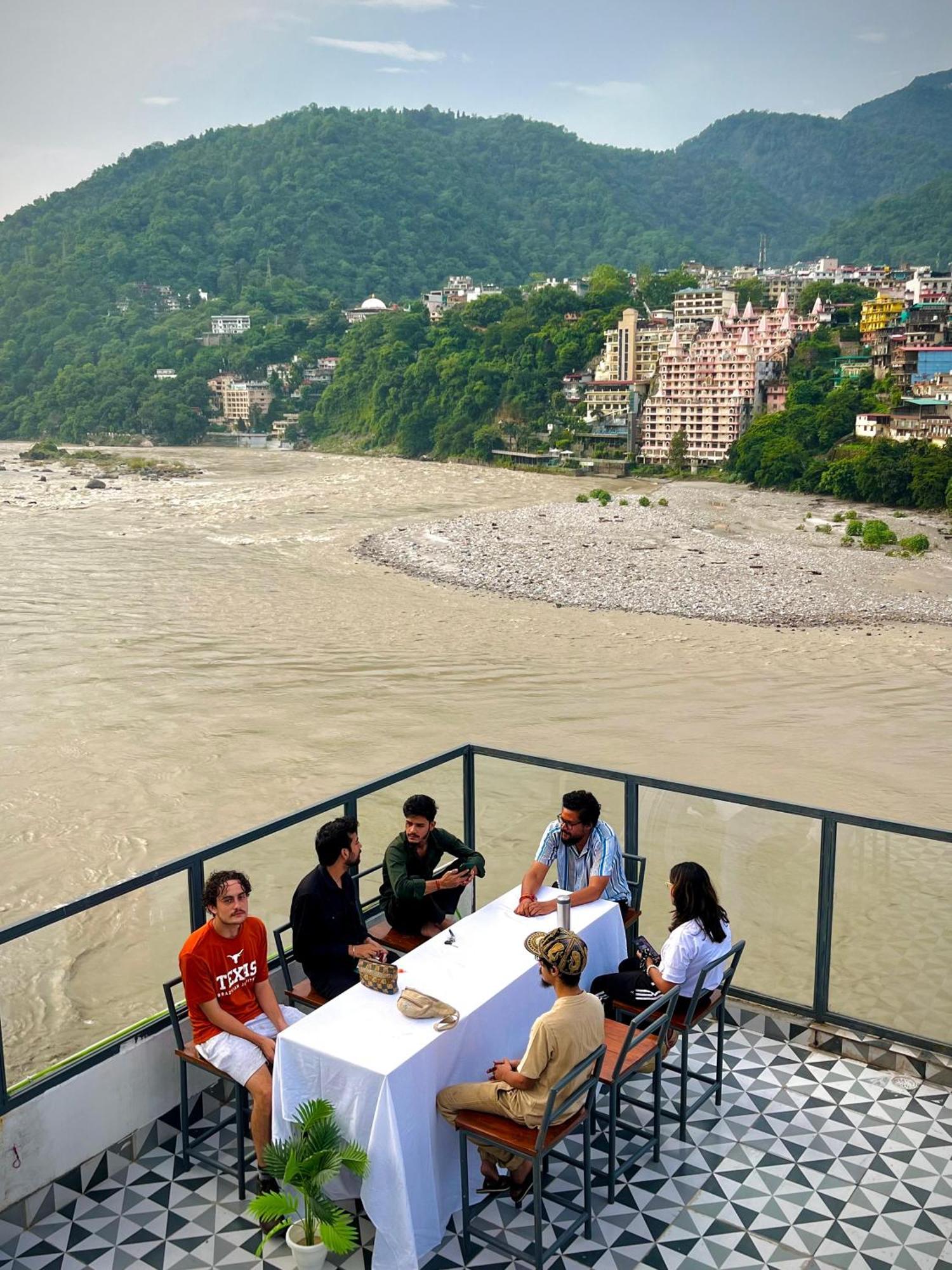 Хостел Joey'S By The Ganges Ришикеш Экстерьер фото